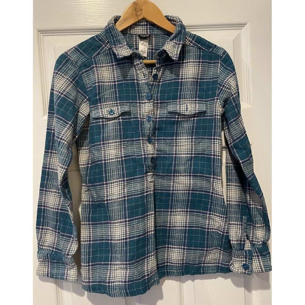 Patagonia Women's Size 2 Long Sleeve Button Down Flannel Shirt 1/4 Button Green